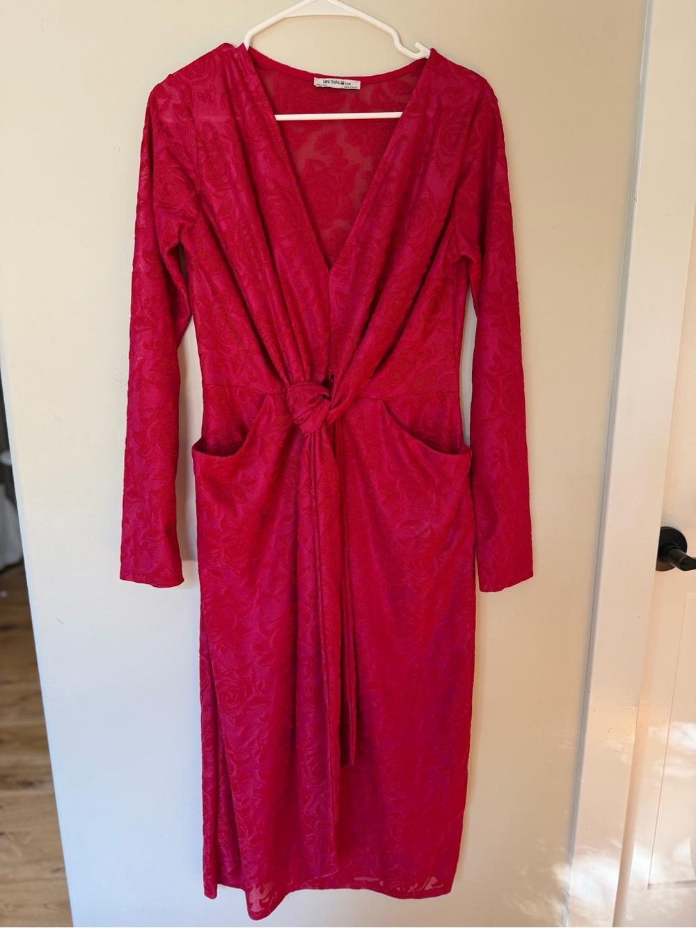 Zara Trafaluc Women’s Knot-Front Long Sleeve Velvet Burnout Dress - Lipstick Red